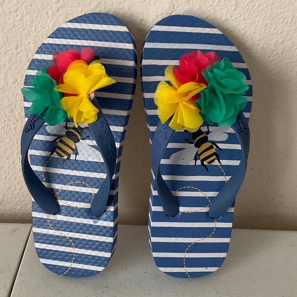 🌺$3.00 Final Price -Joules Kids Striped Flip Flop Sandals